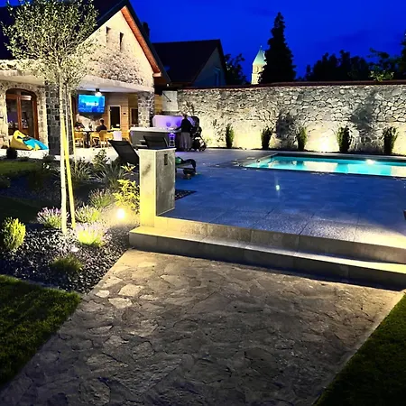 Villa áprili